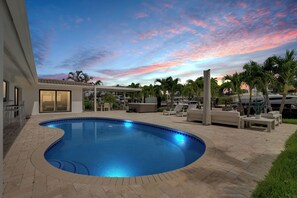 A heated pool - Waterfront Home with Pool, and Hot Tub (Pompano Beach)