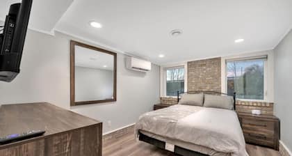 Downtown TC Two Unit Retreat on the Water - Sleeps 10