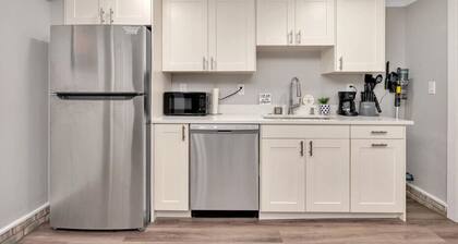 Downtown TC Two Unit Retreat on the Water - Sleeps 10