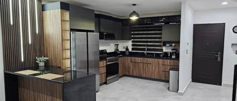 Fridge, microwave, oven, stovetop