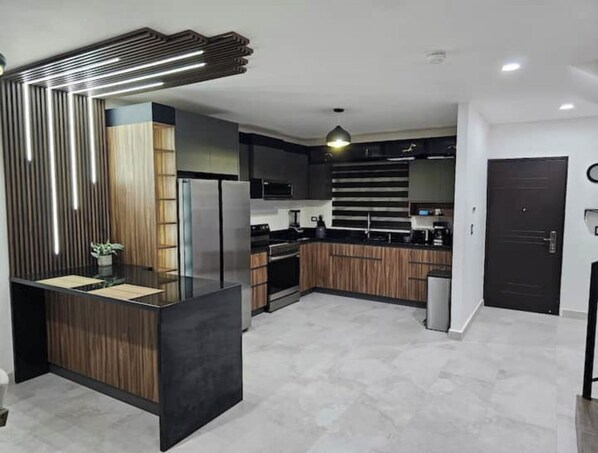 Fridge, microwave, oven, stovetop
