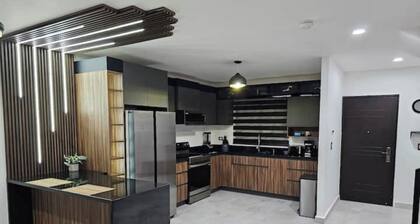 Casa Angulo. 8 Guest Gated Home in Viñedos Del Mar