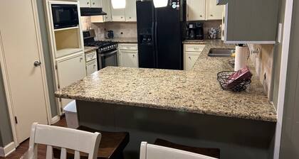 4-bedroom vacation home just 4 minutes from Texas A&M University