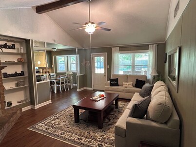 4-bedroom vacation home just 4 minutes from Texas A&M University