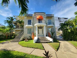 Fachada del alojamiento