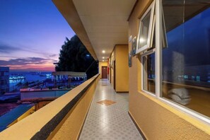 Unclassified image, 4 of 12, button - TingTaoJu Hotel (Zhuhai)