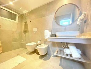 Bathroom - A202 Elegant and bright. Magnificent pool view. (Bayahibe)