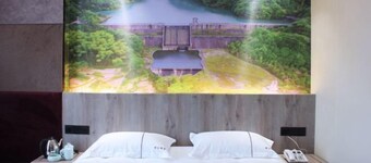 Hengdian Yuanhe Business Hotel