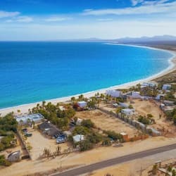 Private beach, white sand, beach bar