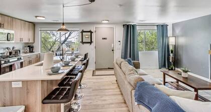 Comfortable 2BR Apt Near Capitol Hill SLC