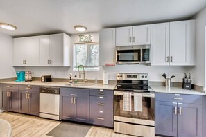 Apartment | 3 bedrooms - Comfortable 2BR Apt - Heart of Sugarhouse (Salt Lake City)