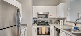 Welcoming 2BR Pool Gym Near Hill AFB Lagoon
