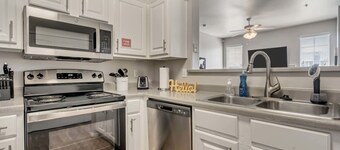 Luxury King Beds Pool Gym - Near Hill AFB