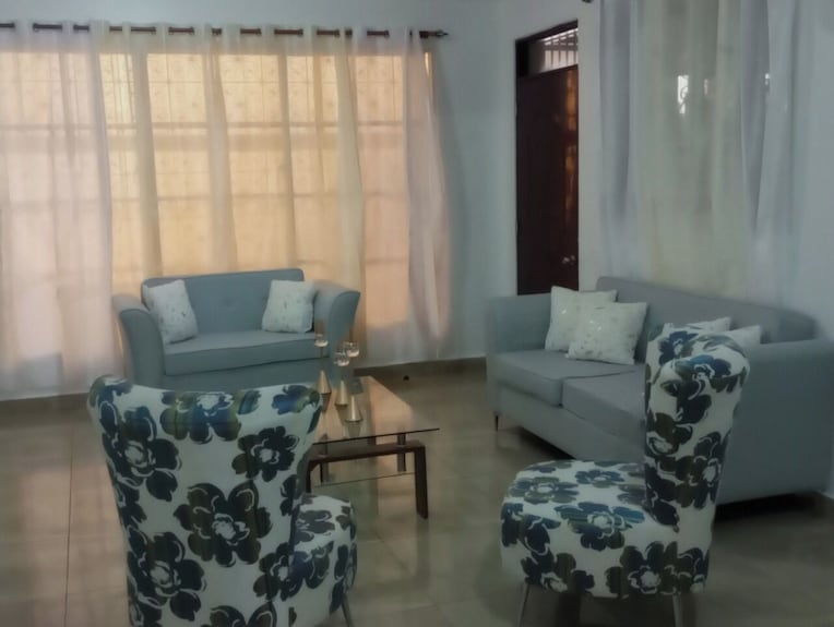 Charming 2br, 2ba Apt With Wifi, Ac In Wonderful Centralized Santo Domingo. - Santo Domingo