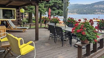 تناول الطعام بالخارج