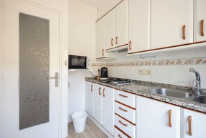 Private kitchen - Apartamento Acogedor y Tranquilo Vistas Montaña (La Rodonella)