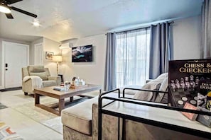 Apartment | 6 bedrooms - 3-story 6-bedroom 4 Bathrooms 3min-asian Dist (Oklahoma City)