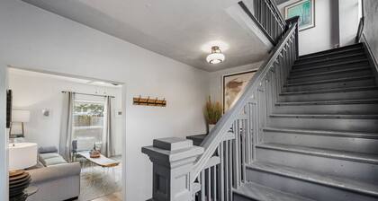 3-story 6-bedroom 4 Bathrooms 3min-asian Dist