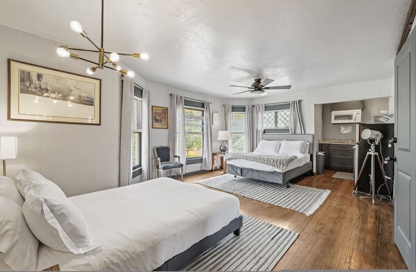 House | 6 bedrooms - 3-story 6-bedroom 4 Bathrooms 3min-asian Dist (Oklahoma City)