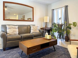 Apartment - Bright Trendy Studio 9min to Asia District (Oklahoma City)