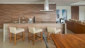 Unclassified image, 2 of 28, button - Grand Club Marina Condo at Live Aqua Private Residences Nima Bay (Puerto Vallarta)