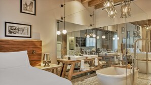 Studio - Live Aqua Urban Resort Deluxe King (San Miguel de Allende)