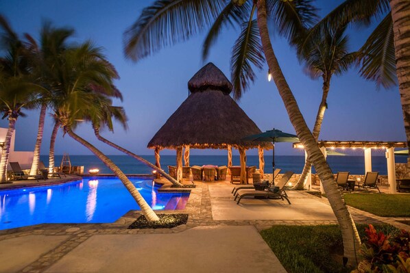 Villa | 7 bedrooms, Internet