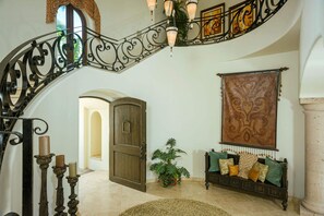 5 habitaciones y acceso a internet 