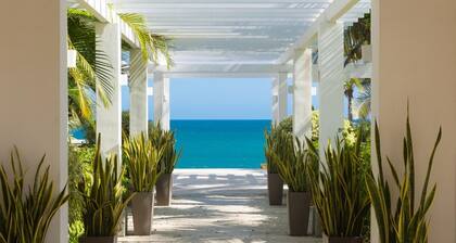 The Spacious Condo by Acomodo