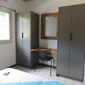 Vila | 2 quartos, escrivaninha