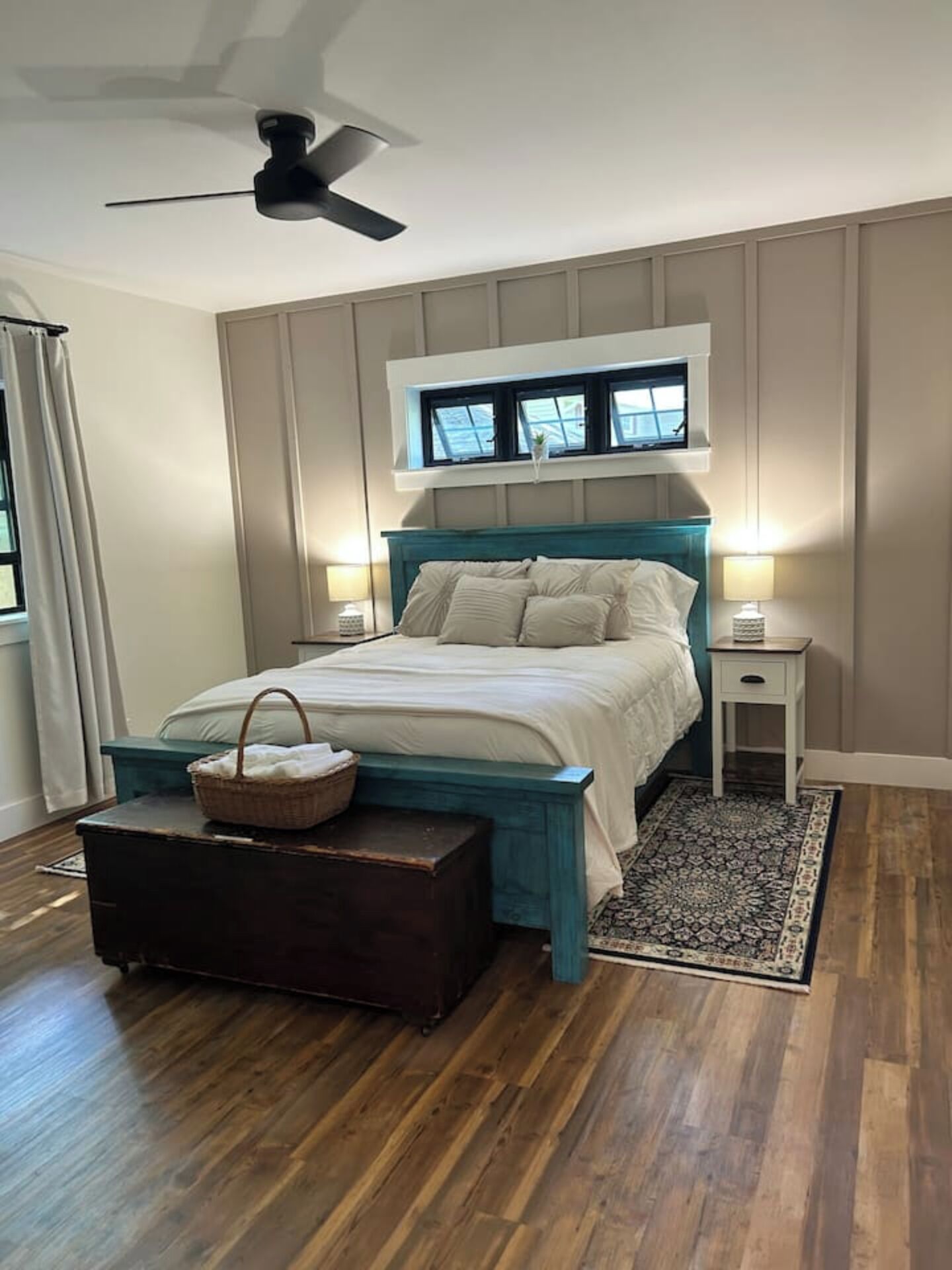 1 slaapkamer, een strijkplank/strijkijzer, gratis wifi, beddengoed