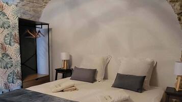 1 chambre, fer et planche à repasser, lit parapluie, Wi-Fi gratuit