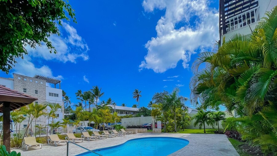 Cute Apartment Only Steps From the Beach