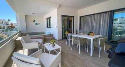 Incredibly Beautiful Condo Just Steps to the Beach