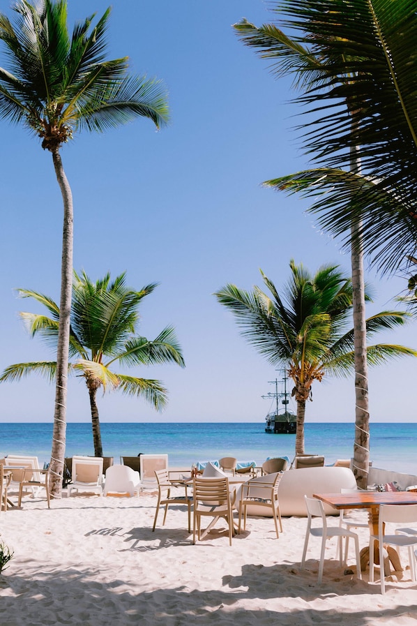 House | Exterior - Incredibly Beautiful Condo Just Steps to the Beach (Punta Cana)