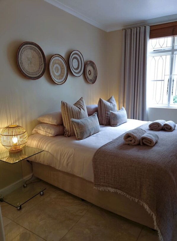 Apartment | 2 bedrooms - Luxurious Sea Point Apartment (Cape Town)