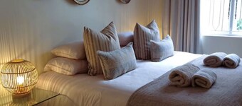 Luxurious Sea Point Apartment