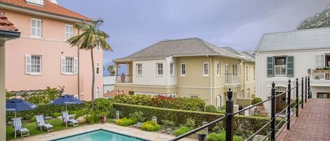 Casa | 2 camere, una scrivania