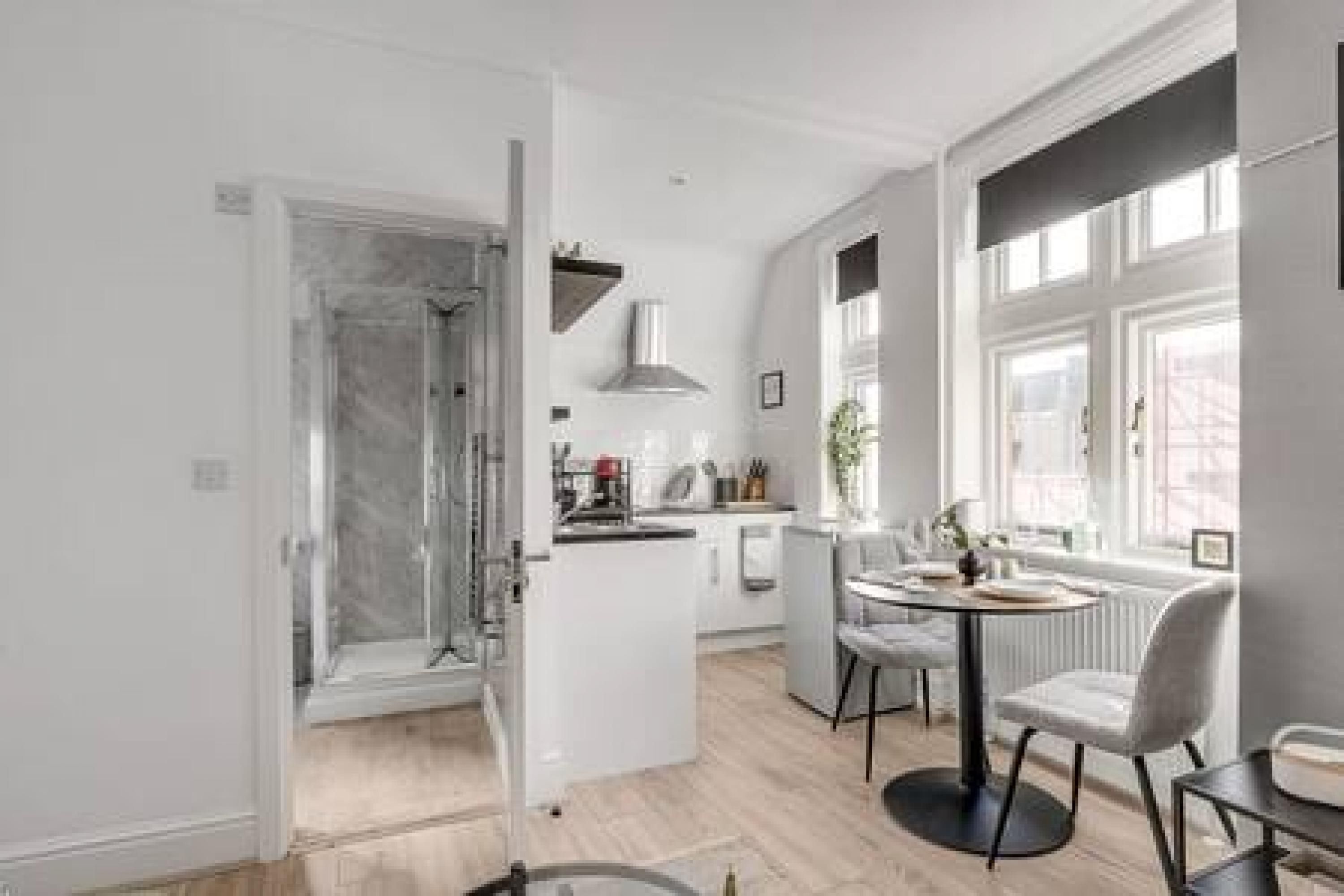 Apartment | 2 bedrooms, desk, Internet