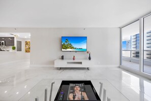 Appartement | 1 chambre, bureau, Internet