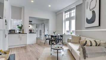 Apartemen | 2 kamar tidur dan internet