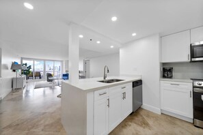 อพาร์ทเมนท์ | 3 ห้องนอน, โต๊ะทำงาน, อินเทอร์เน็ตความเร็วสูง