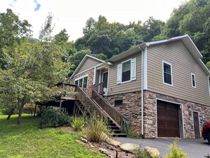 Exterior - Rural Home with Private Walking Trails on 1400 Private
Acres (Bristol)