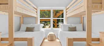 隱藏灣私人碼頭、火坑、新建