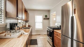 3 bedrooms, Internet