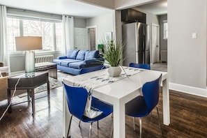 House | 6 bedrooms, Internet - Great 6 Bedroom Peaceful Family Retreat in the University District (Detroit)