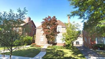 House | 5 bedrooms, Internet