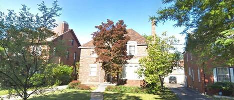 House | 5 bedrooms, Internet