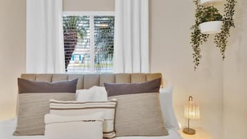 3 bedrooms, Internet