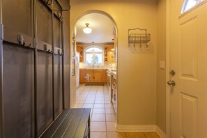 2 bedrooms, Internet